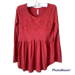 Long Sleeve Top Burnt Orange Applique Accent Scoopneck  Peplum Top Size Small